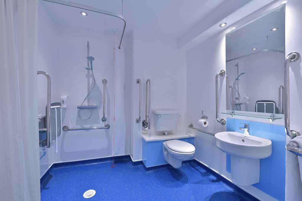Travelodge Уиднес Номер фото